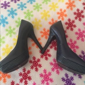 Navy Blue Nine West Pump